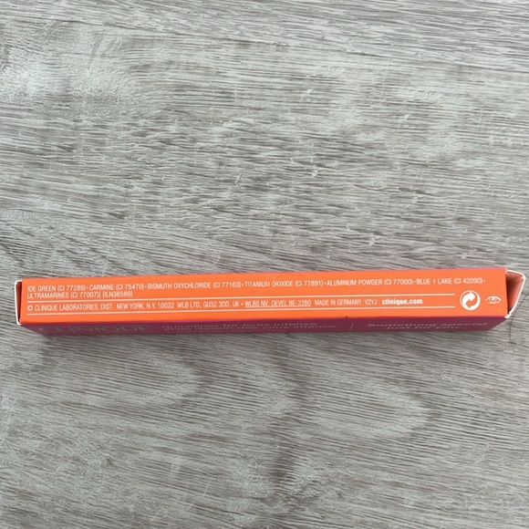 Clinique Quickliner for Eyes Intense in 09 Intense Ebony
Twist Crayon Eyeliner - Picture 6 of 6